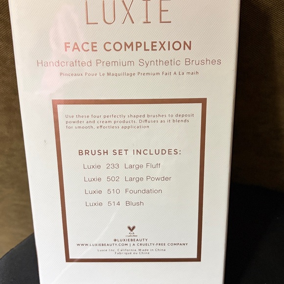 Luxie Pink and Rose Gold Face Brush Set BNIB sealed - Picture 3 of 4